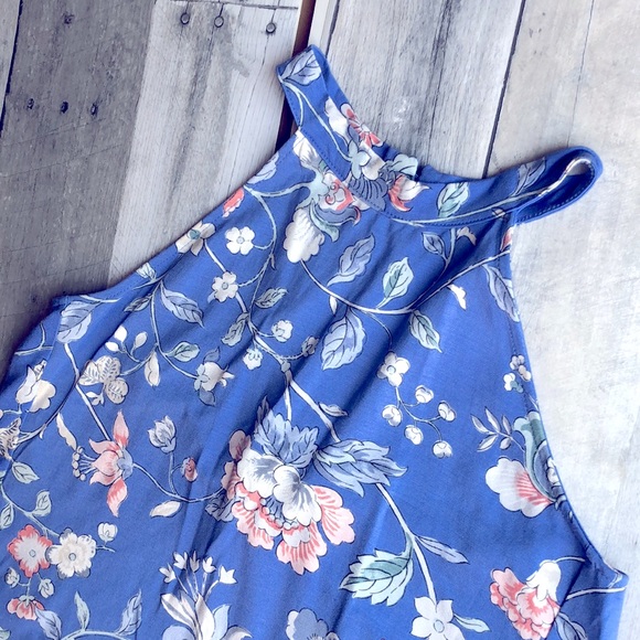 Loft Dress - Picture 5 of 8